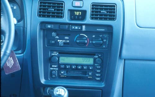 2000 Toyota 4Runner interior CC