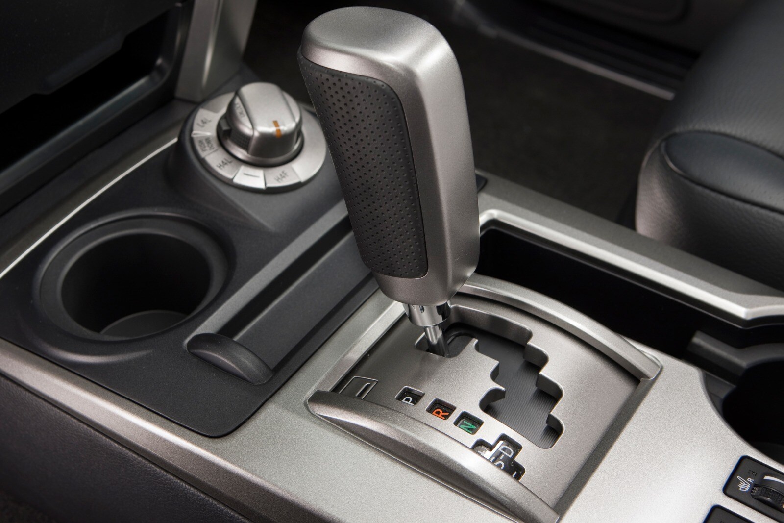 2010 Toyota 4runner interior SHF