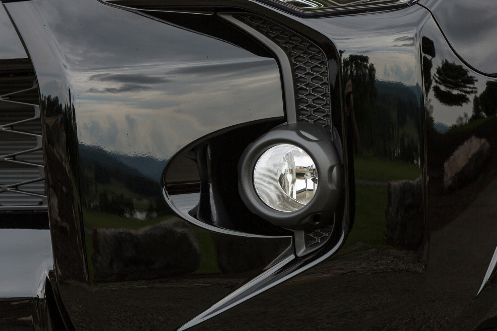 2016 Toyota 4runner exterior FOG