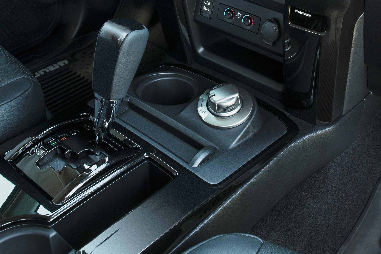 2020 Toyota 4runner interior SHF
