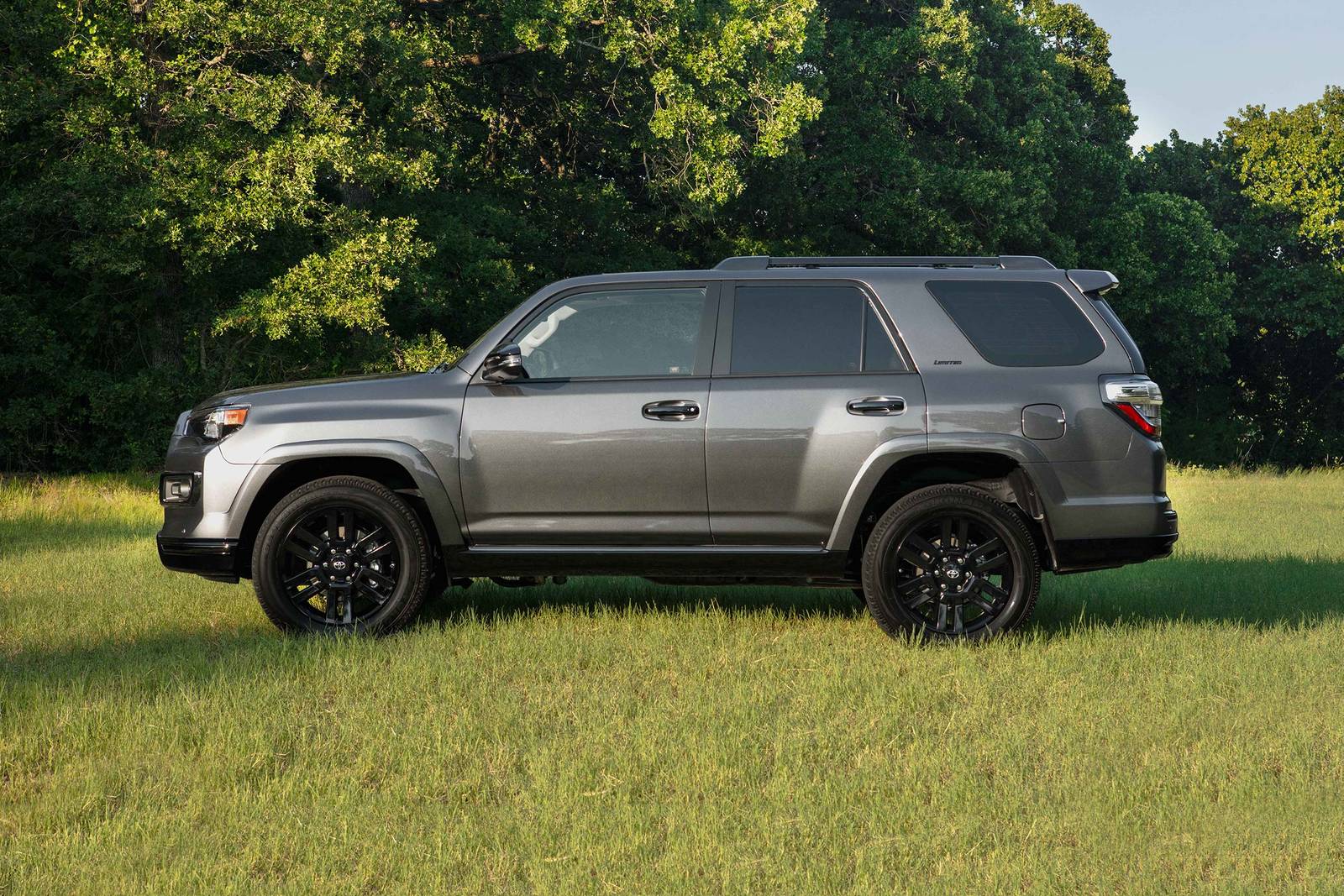 2021 Toyota 4runner exterior S