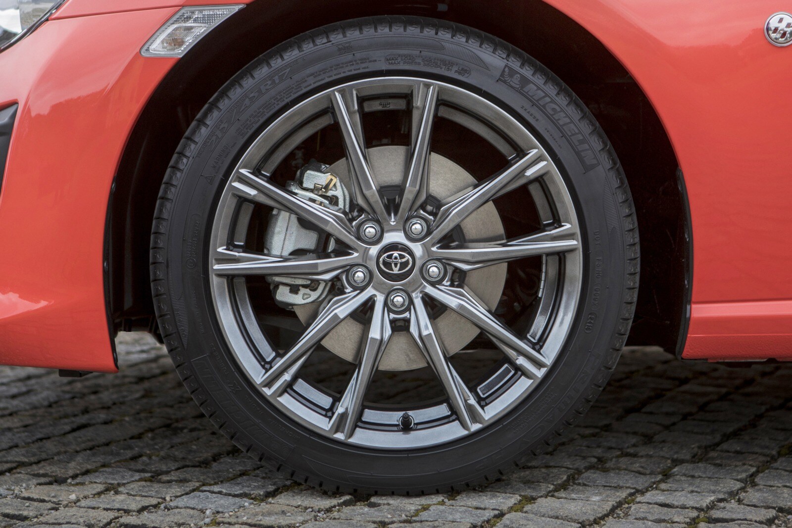 2017 Toyota 86 exterior W