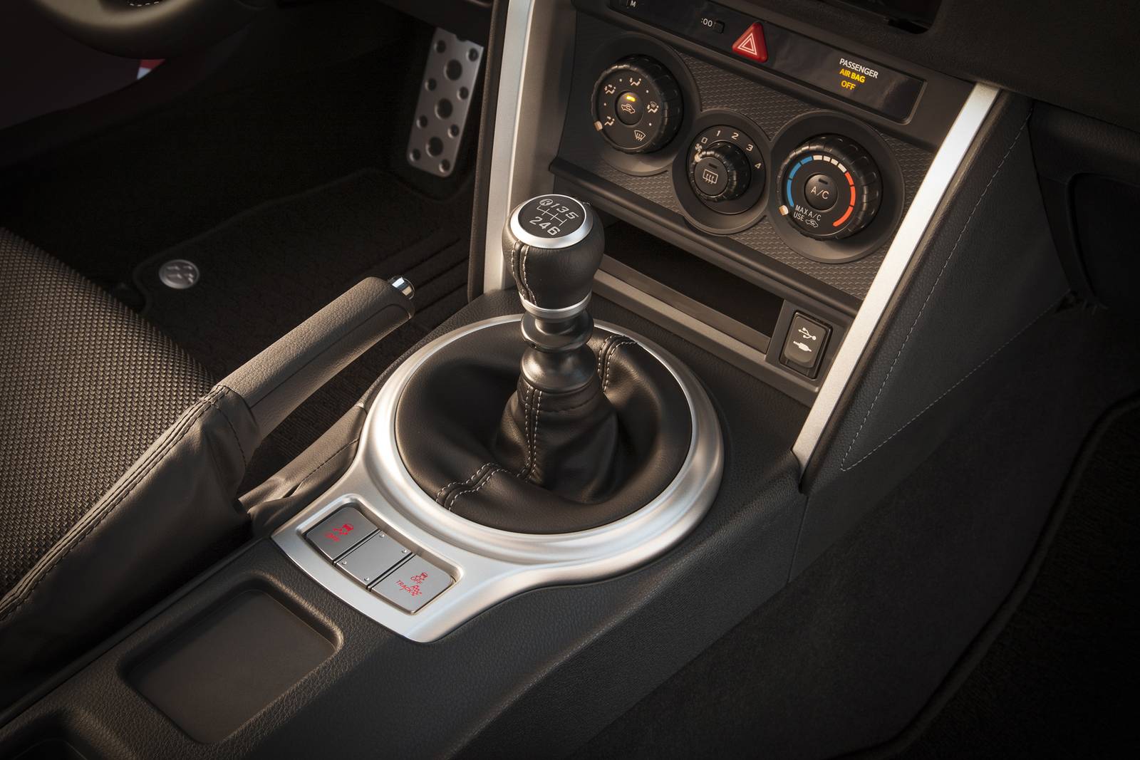 2020 Toyota 86 interior SHF