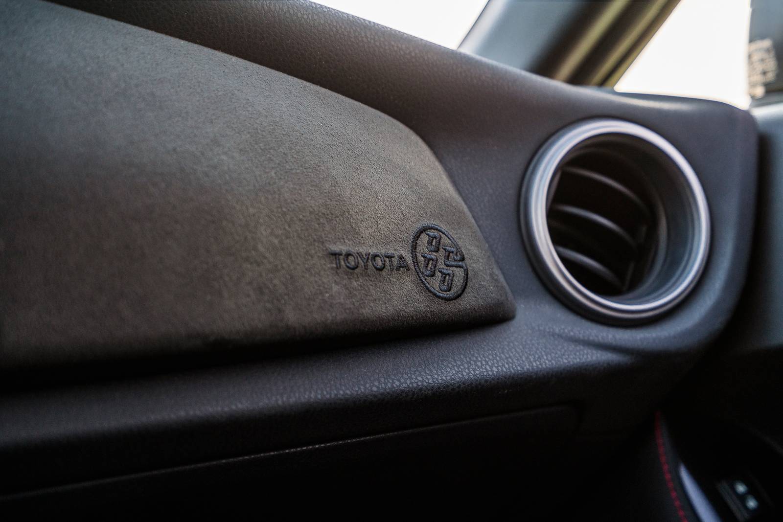 2020 Toyota 86 front safety DETAIL