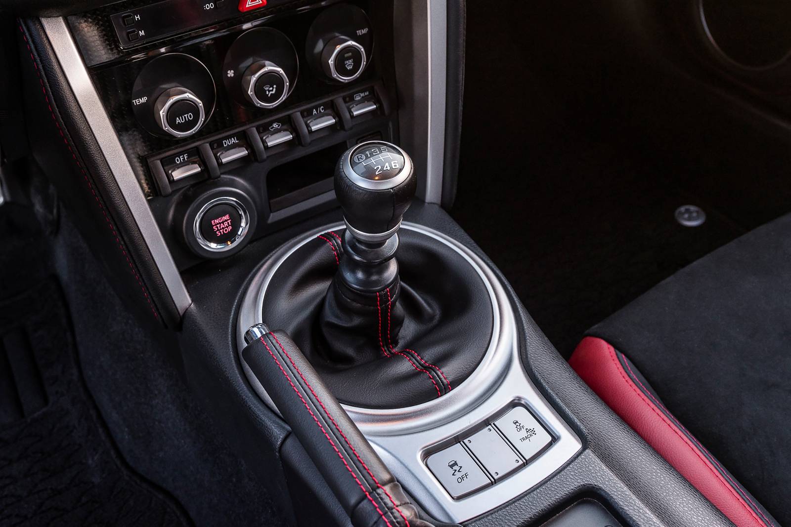 2020 Toyota 86 interior SHF