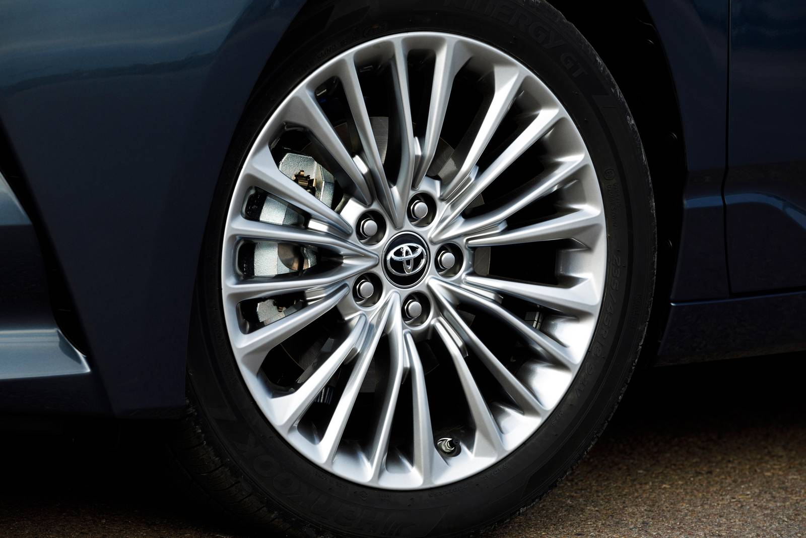 2019 Toyota Avalon exterior W