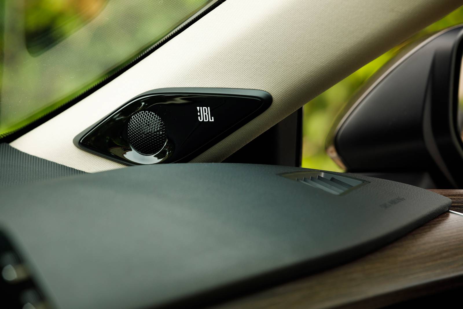 2019 Toyota Avalon front safety DETAIL