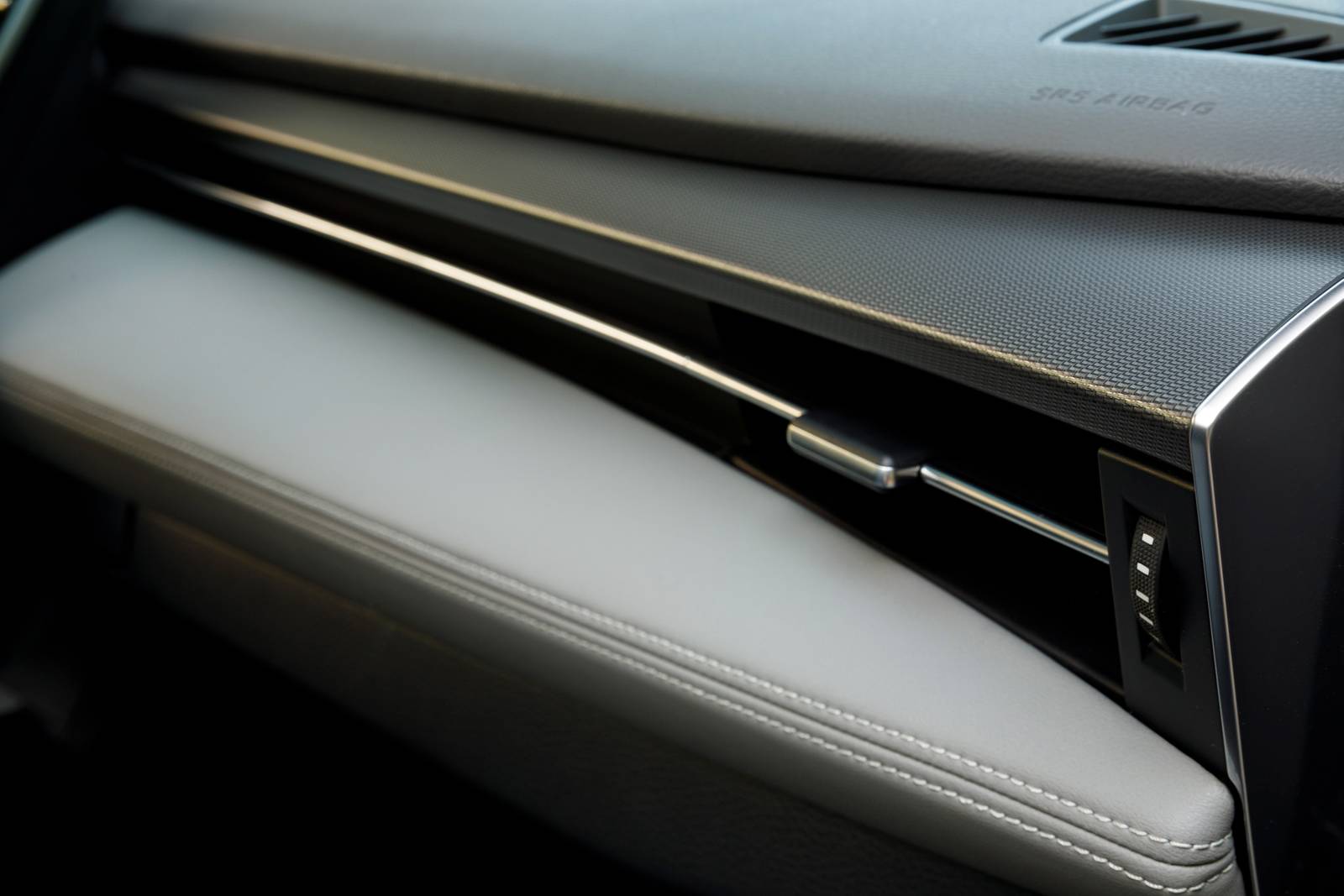 2019 Toyota Avalon front safety DETAIL