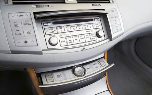 2005 Toyota Avalon interior CC