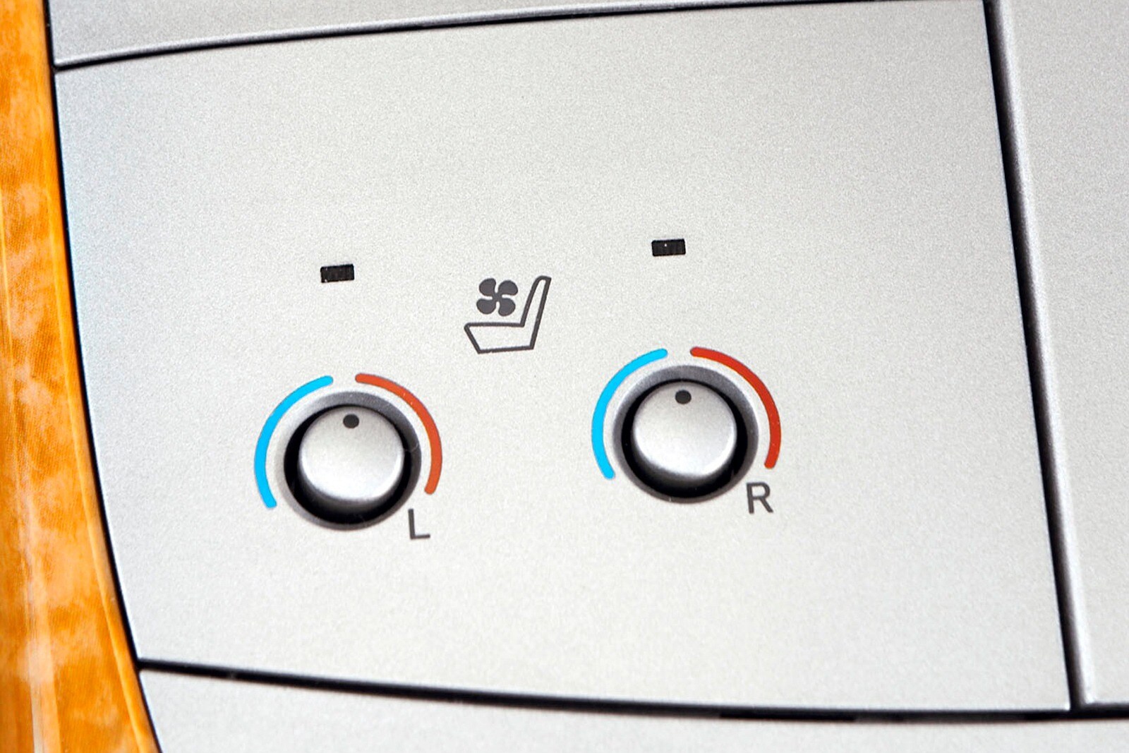 2007 Toyota Avalon interior DETAIL