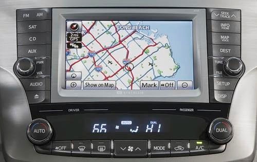 2011 Toyota Avalon interior CC