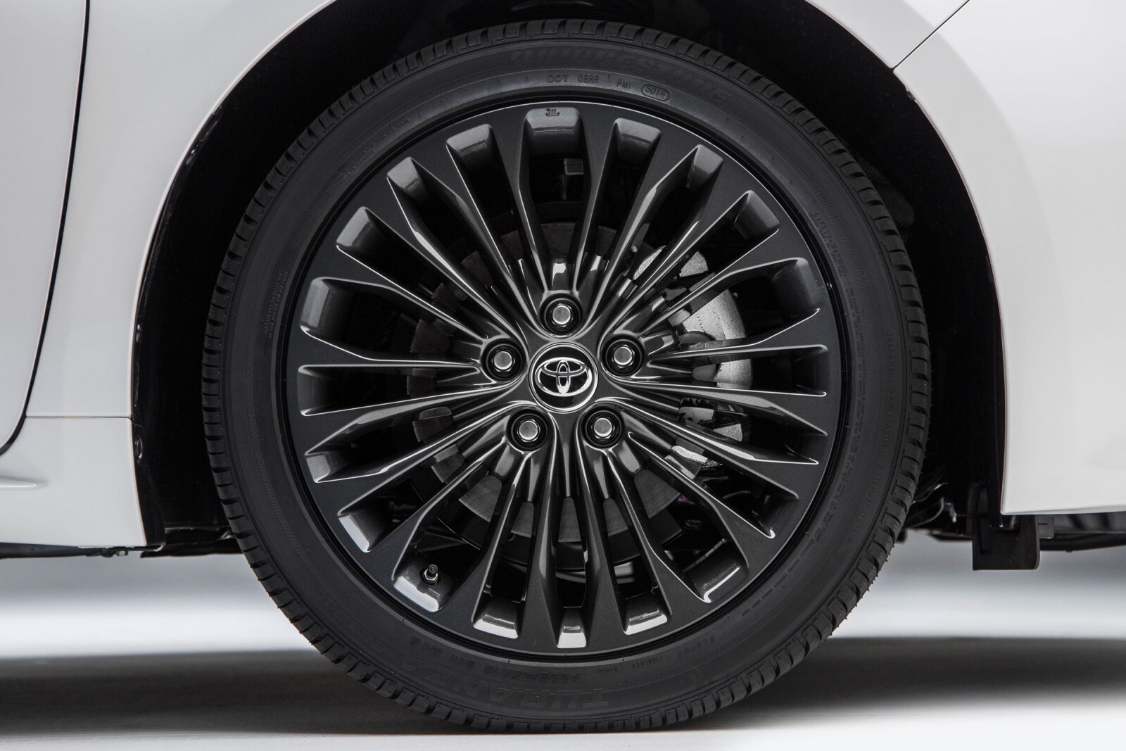 2017 Toyota Avalon — OEM photo 5