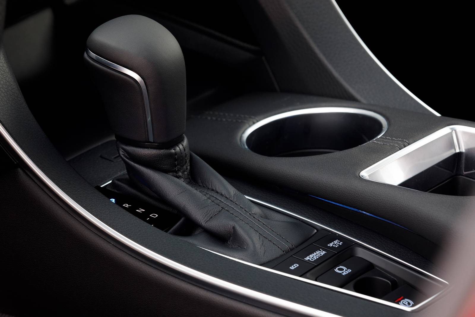 2019 Toyota Avalon interior SHF