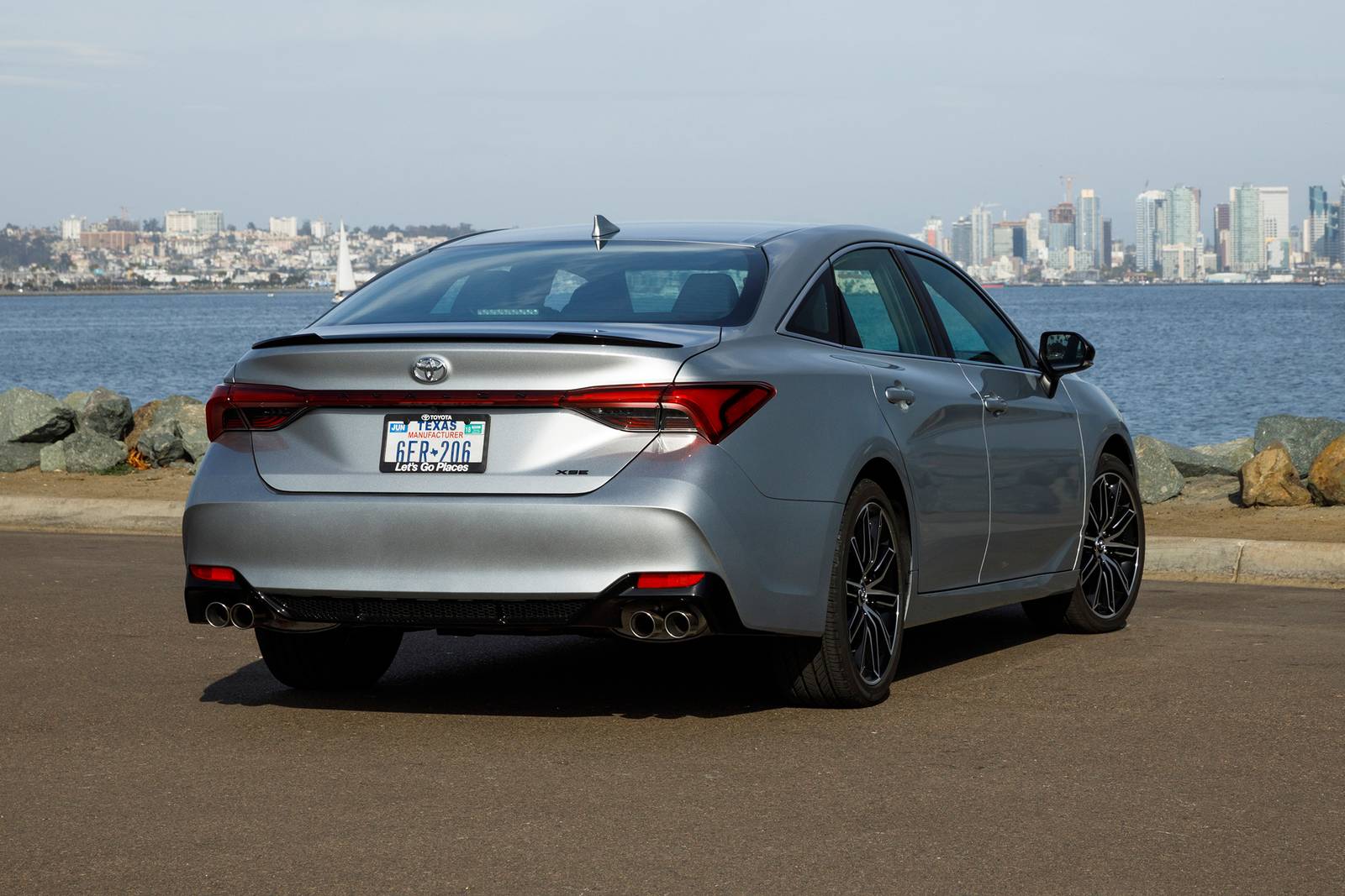 2019 Toyota Avalon exterior FQ