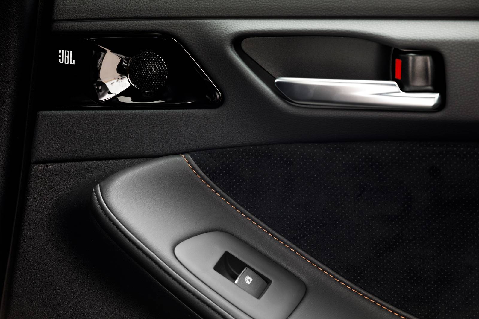 2020 Toyota Avalon interior DETAIL