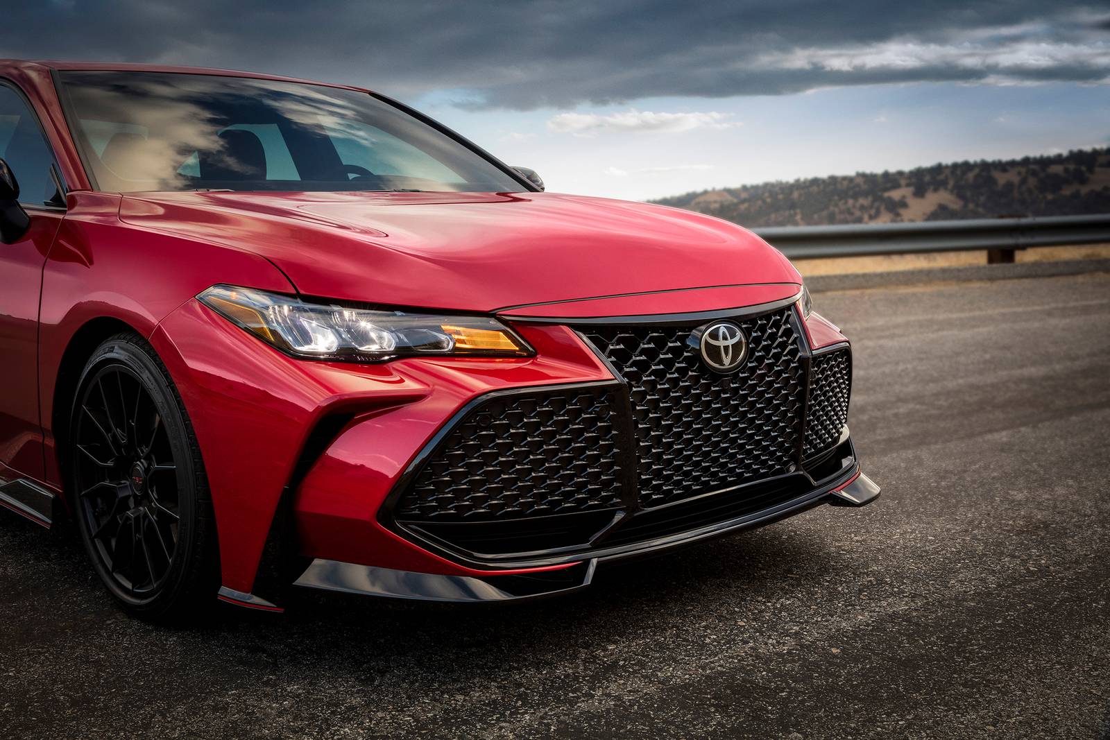 2020 Toyota Avalon — OEM photo 5