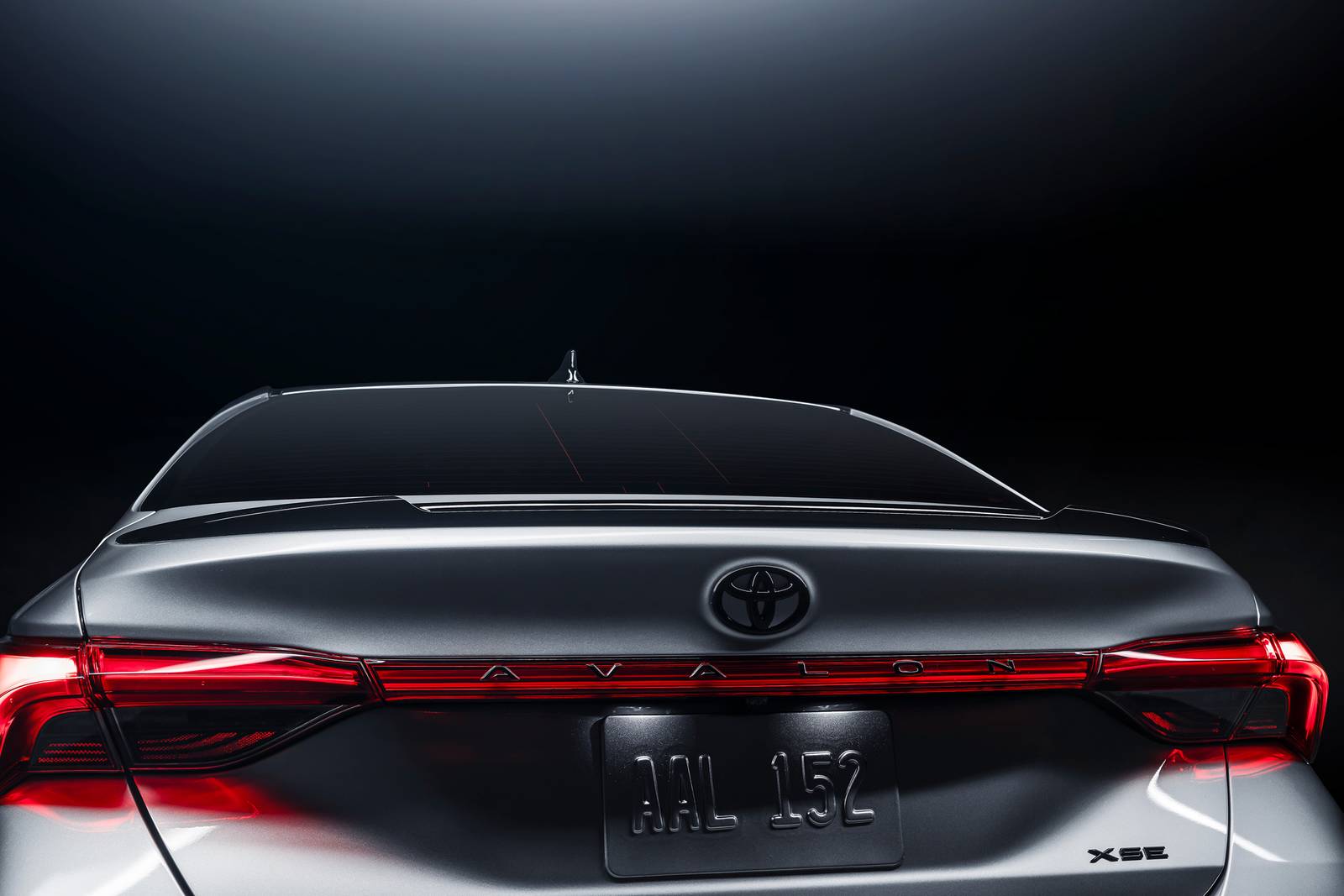 2021 Toyota Avalon — OEM photo 5