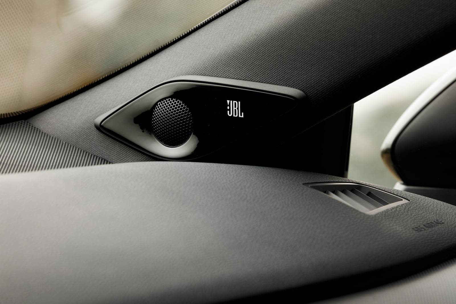 2021 Toyota Avalon interior DETAIL