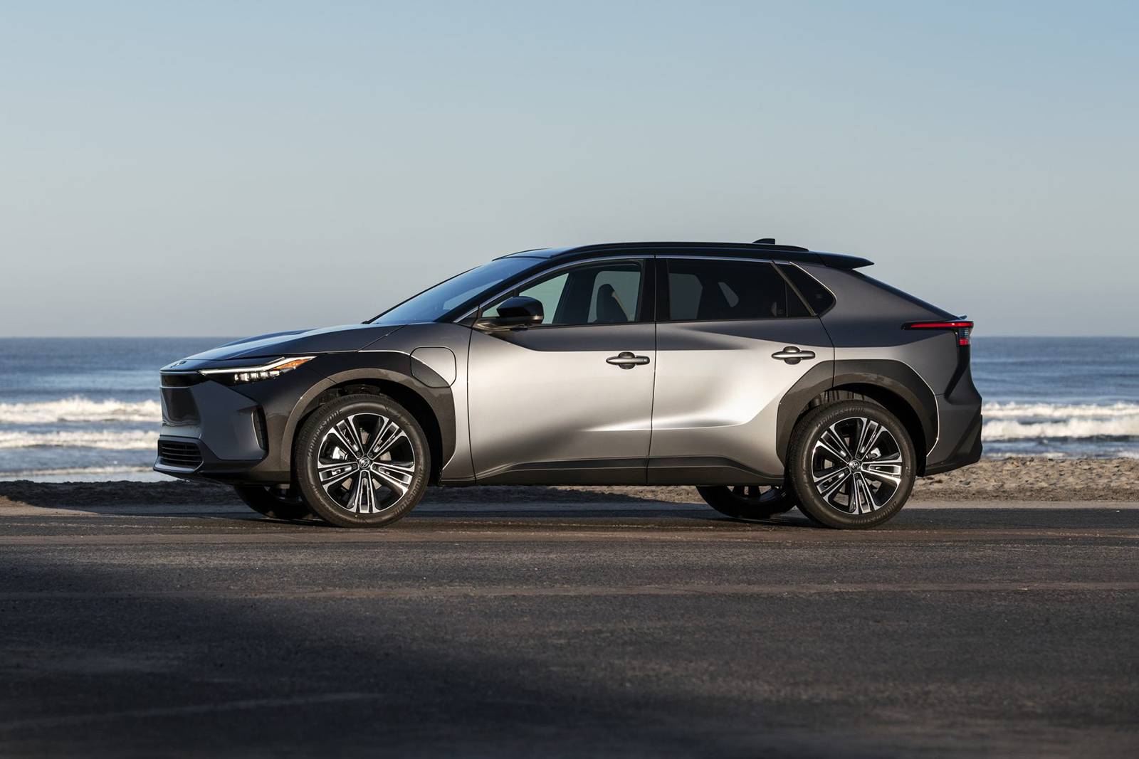 2023 Toyota Bz4x exterior S