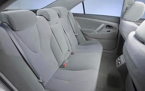 2011 Toyota Camry interior RI