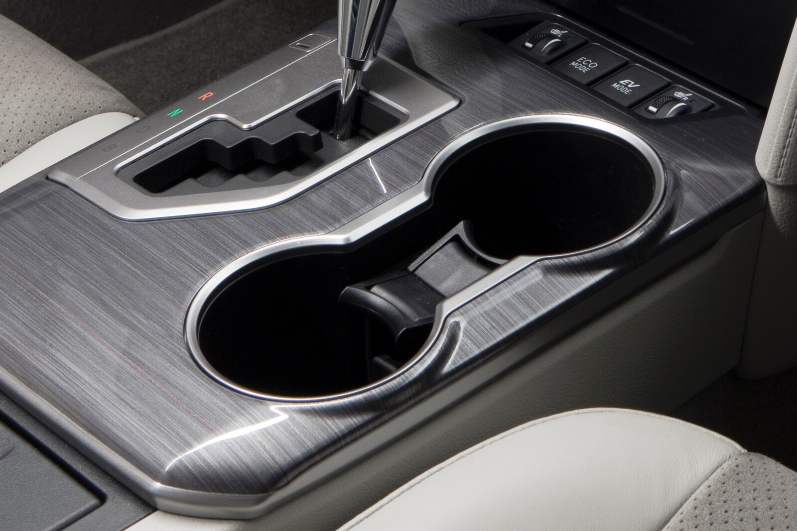 2014 Toyota Camry front safety CUP