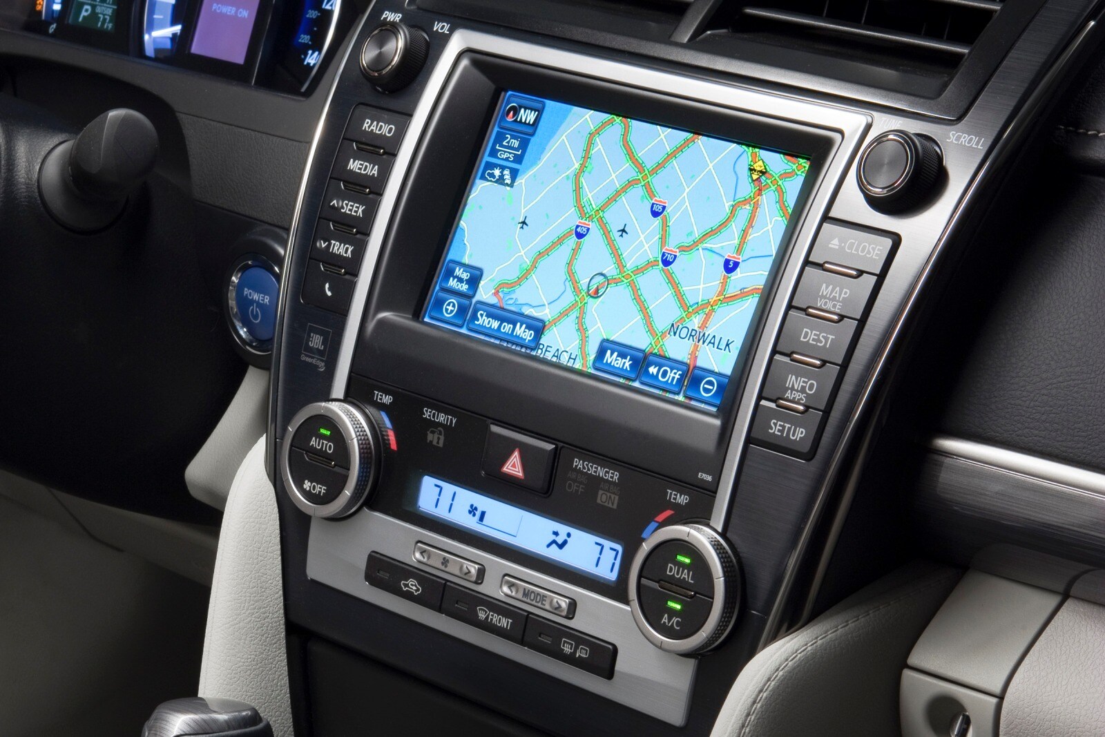 2014 Toyota Camry interior NAVSYS