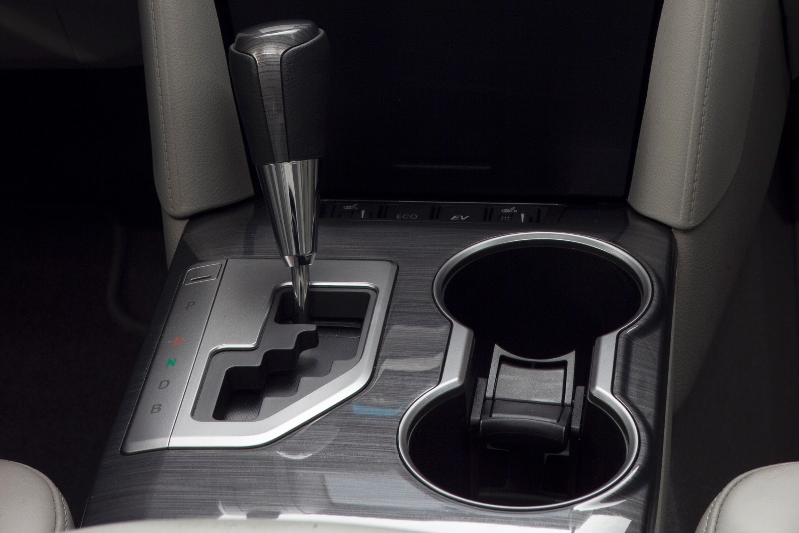 2014 Toyota Camry interior SHF