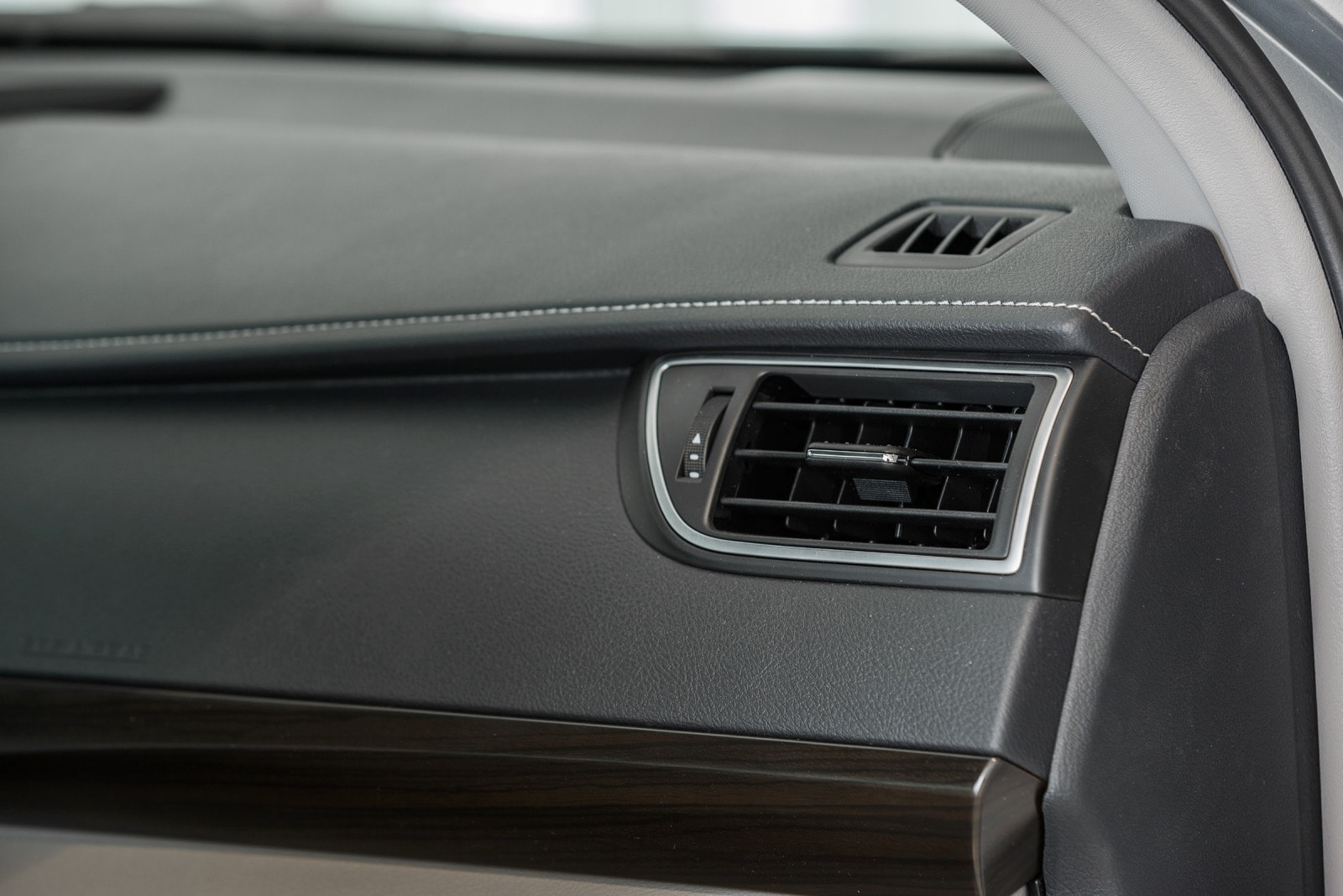 2015 Toyota Camry front safety DETAIL