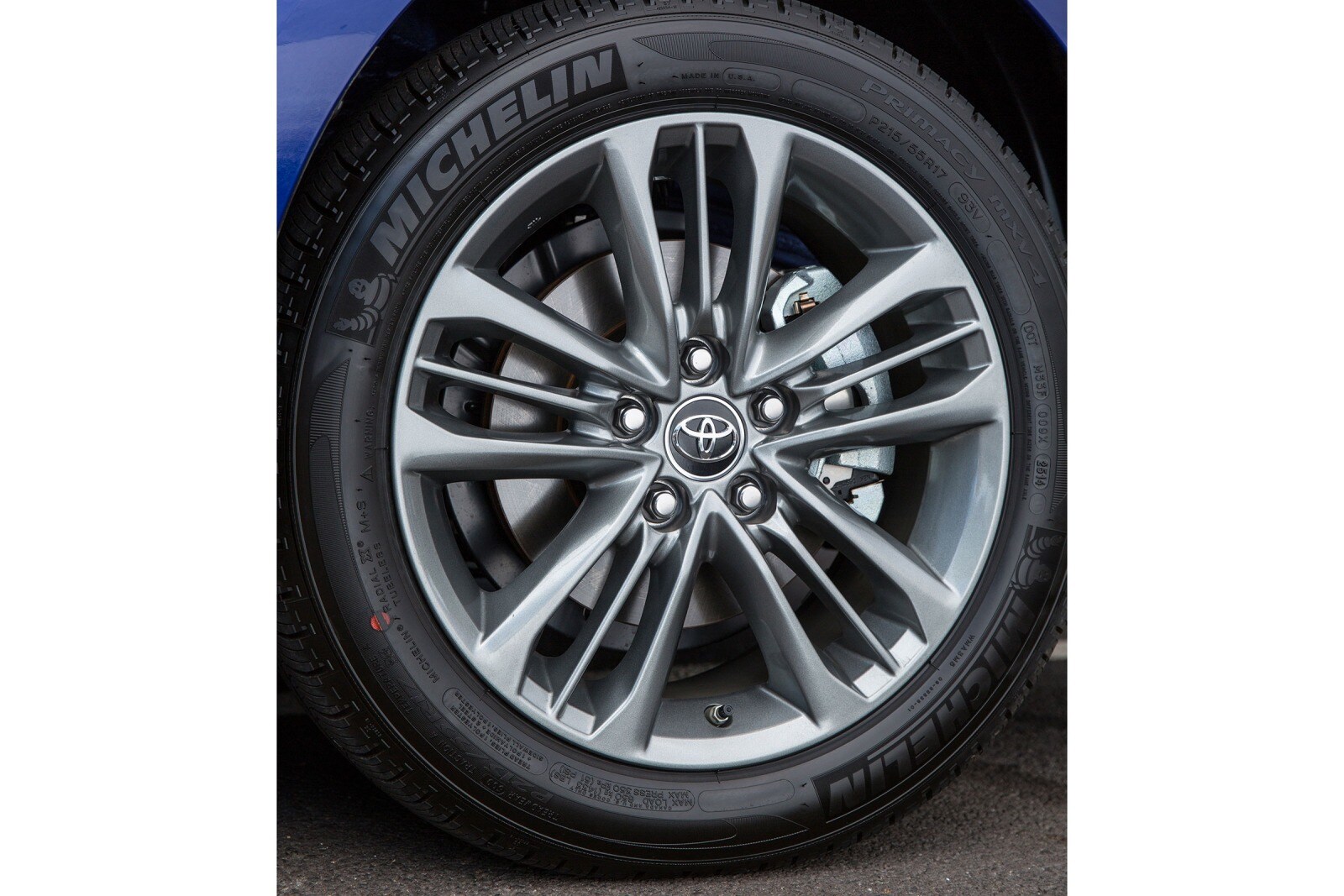 2016 Toyota Camry exterior W