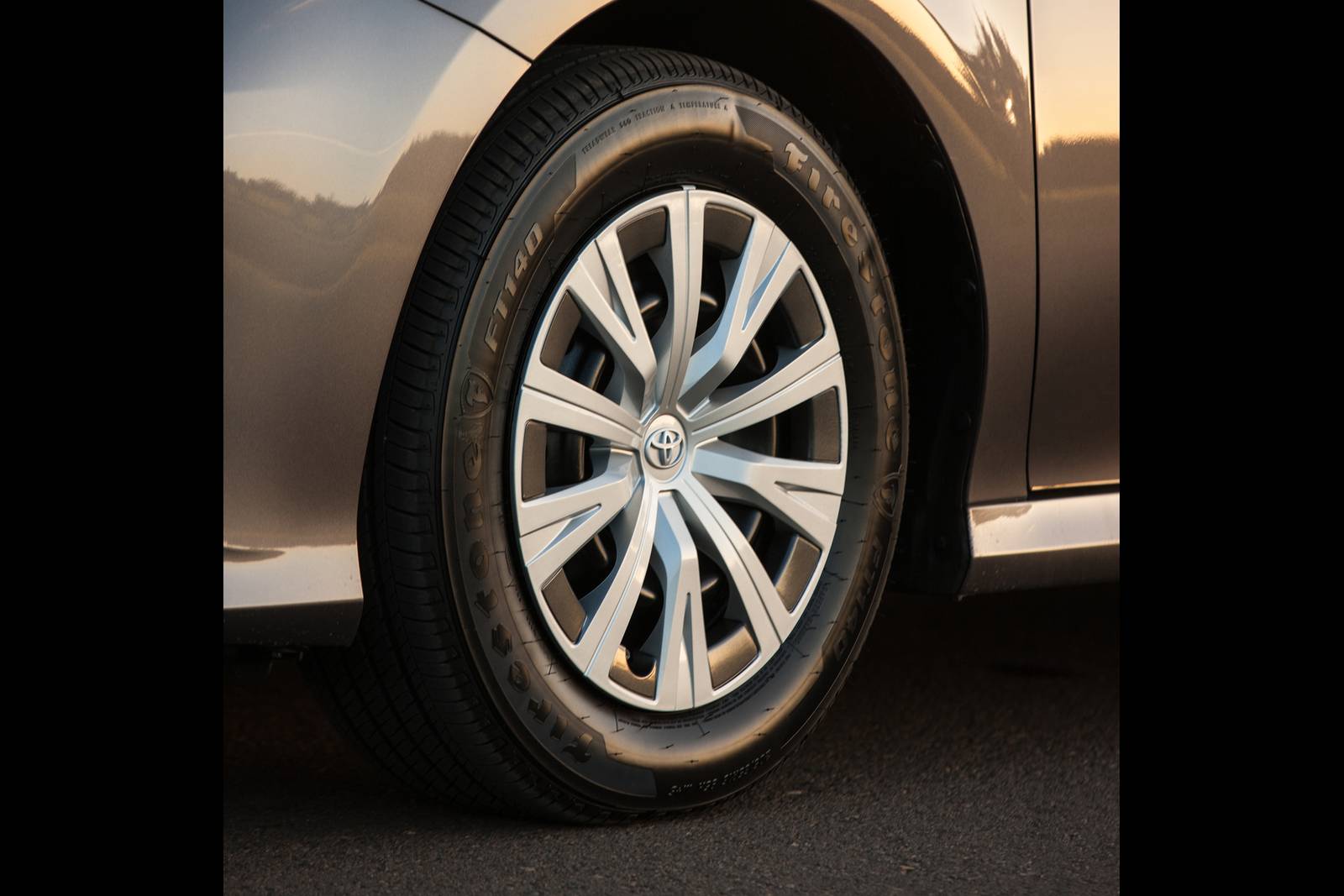 2018 Toyota Camry exterior W