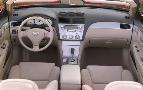 2004 Toyota Camry interior I