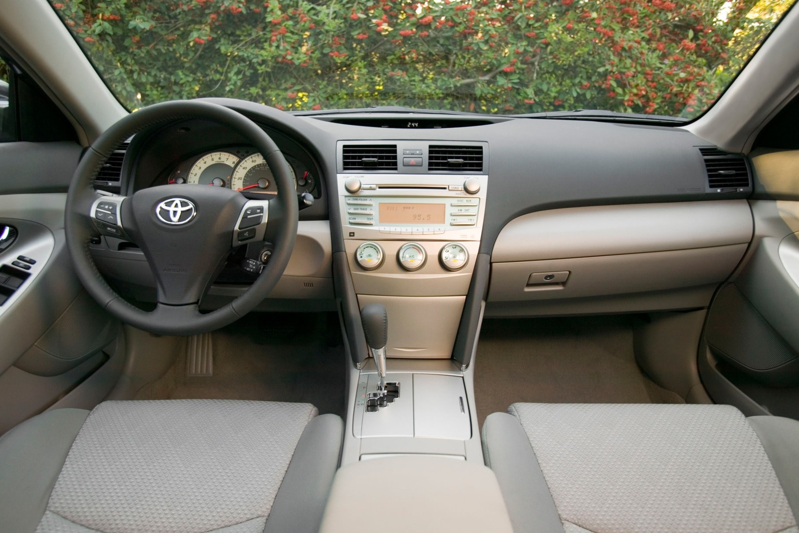 2007 Toyota Camry Solara interior D