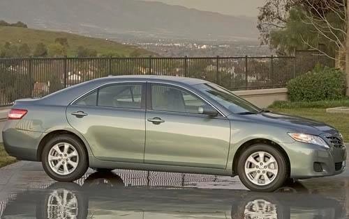 2010 Toyota Camry LE Sedan