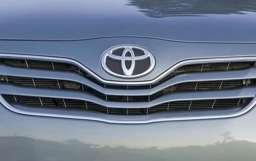 2011 Toyota Camry exterior FBDG