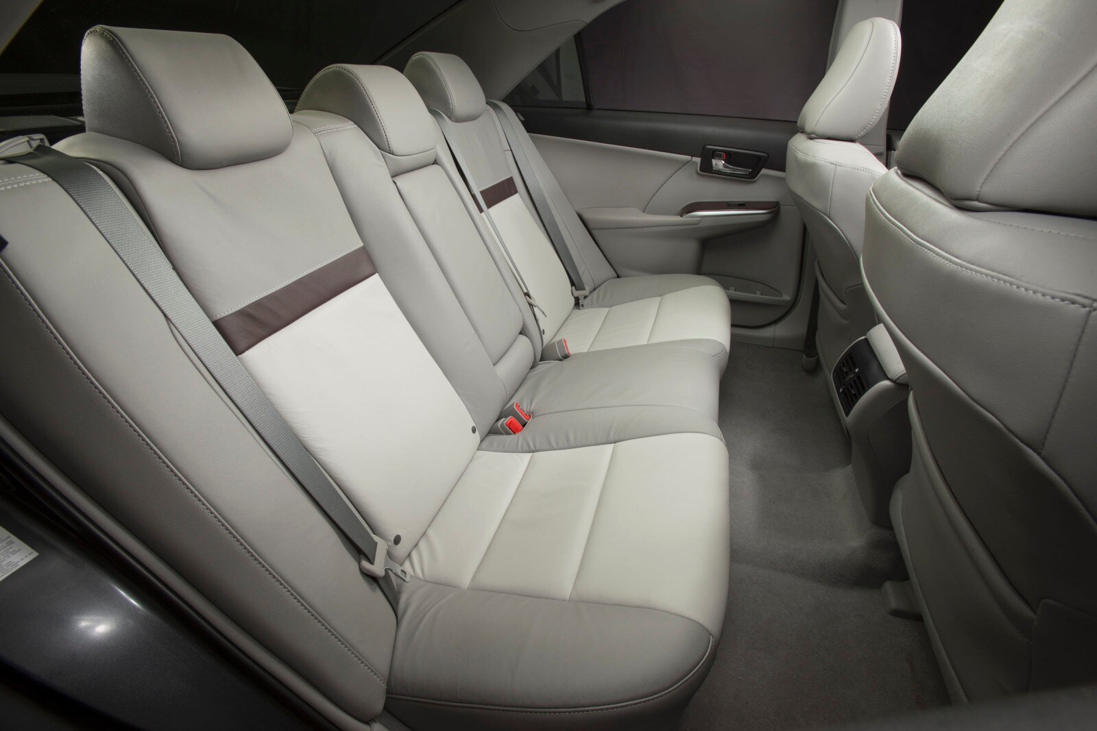 2012 Toyota Camry interior RI