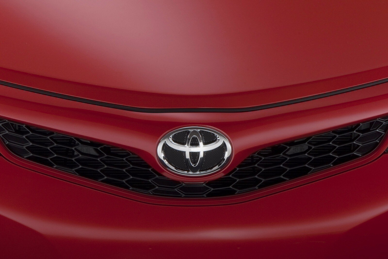 2014 Toyota Camry exterior FBDG