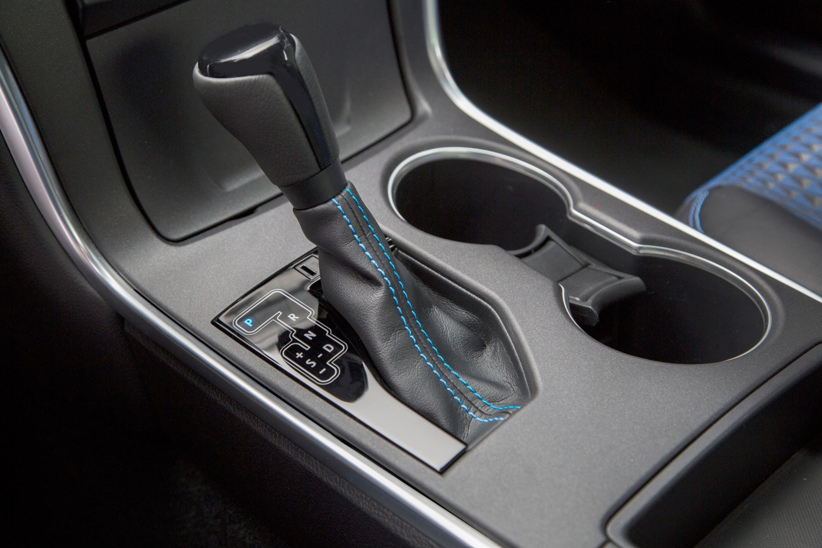 2016 Toyota Camry interior SHF