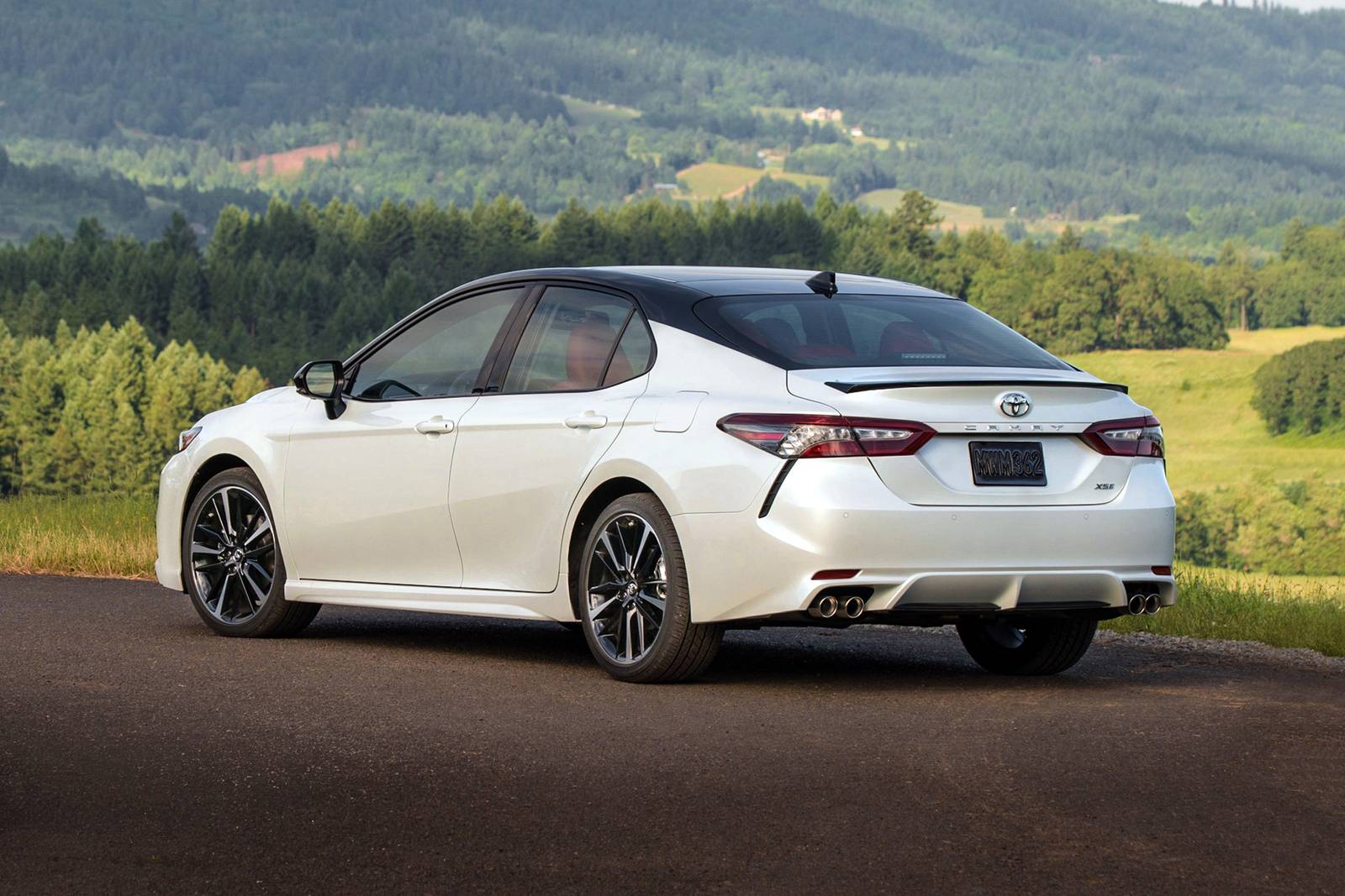 2020 Toyota Camry Hybrid exterior F