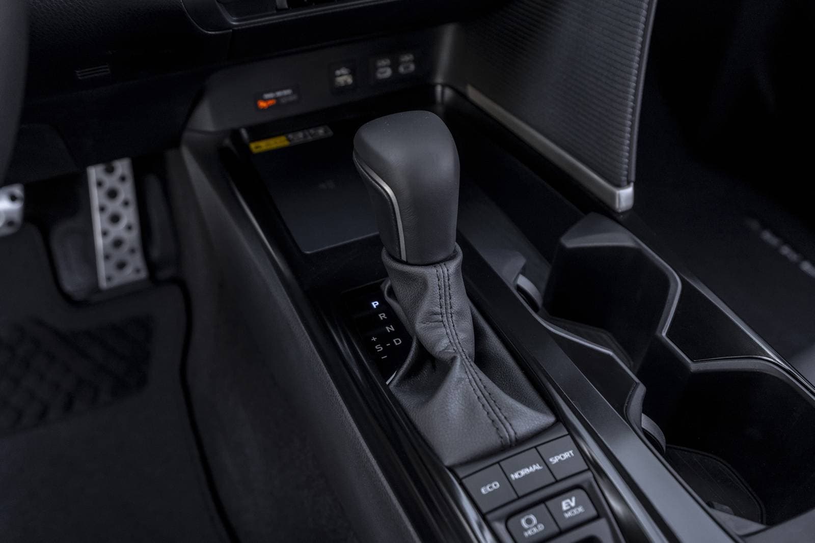 2025 Toyota Camry interior SHF