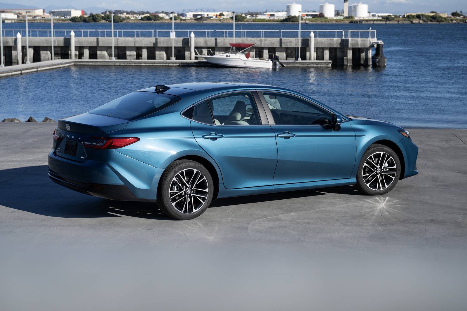 2025 Toyota Camry exterior F