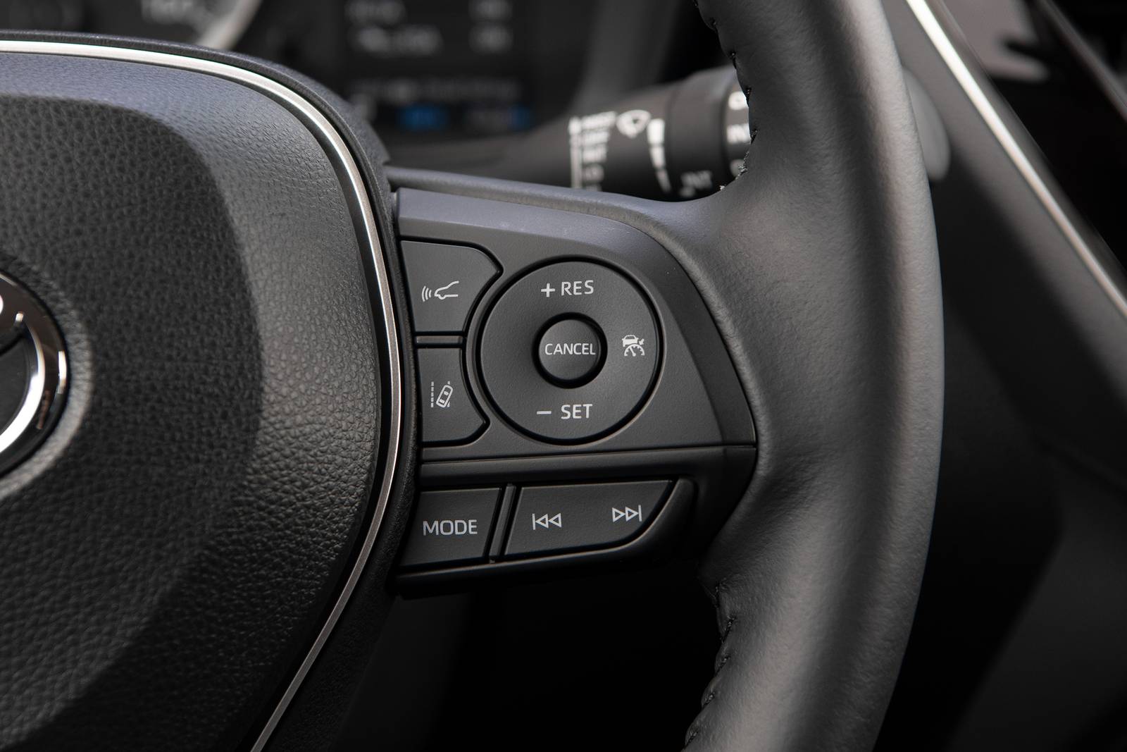 2022 Toyota Corolla Cross interior AUXCTRL