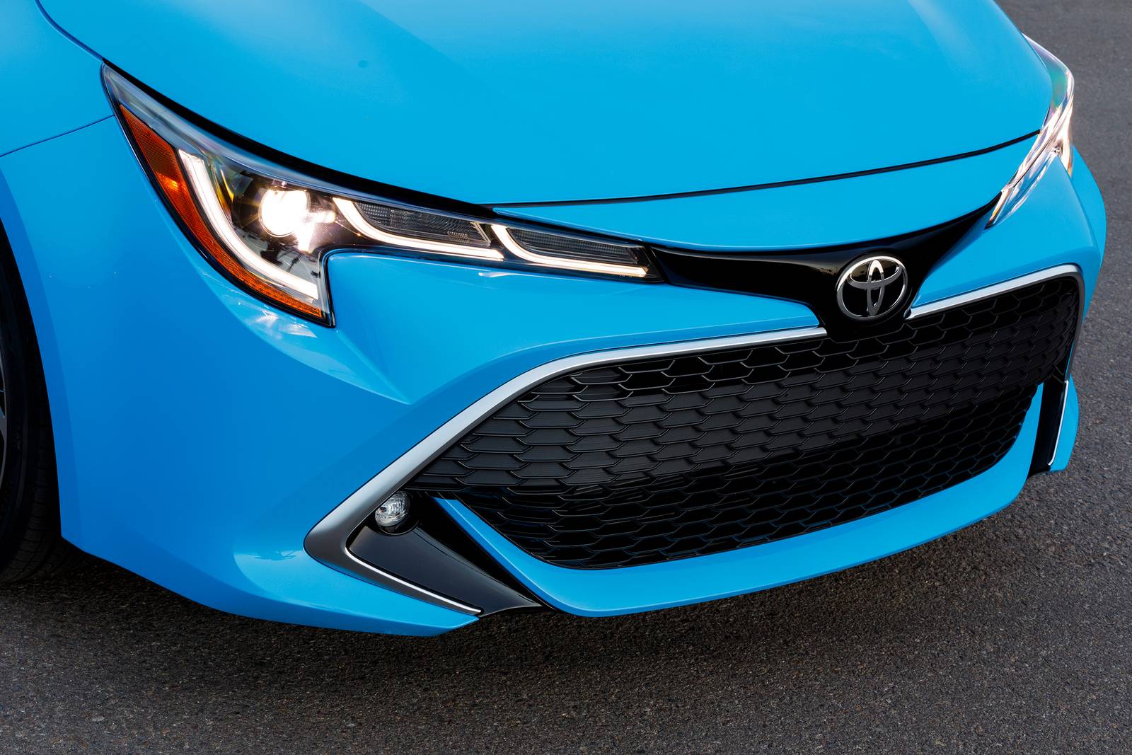 2019 Toyota Corolla exterior FBDG