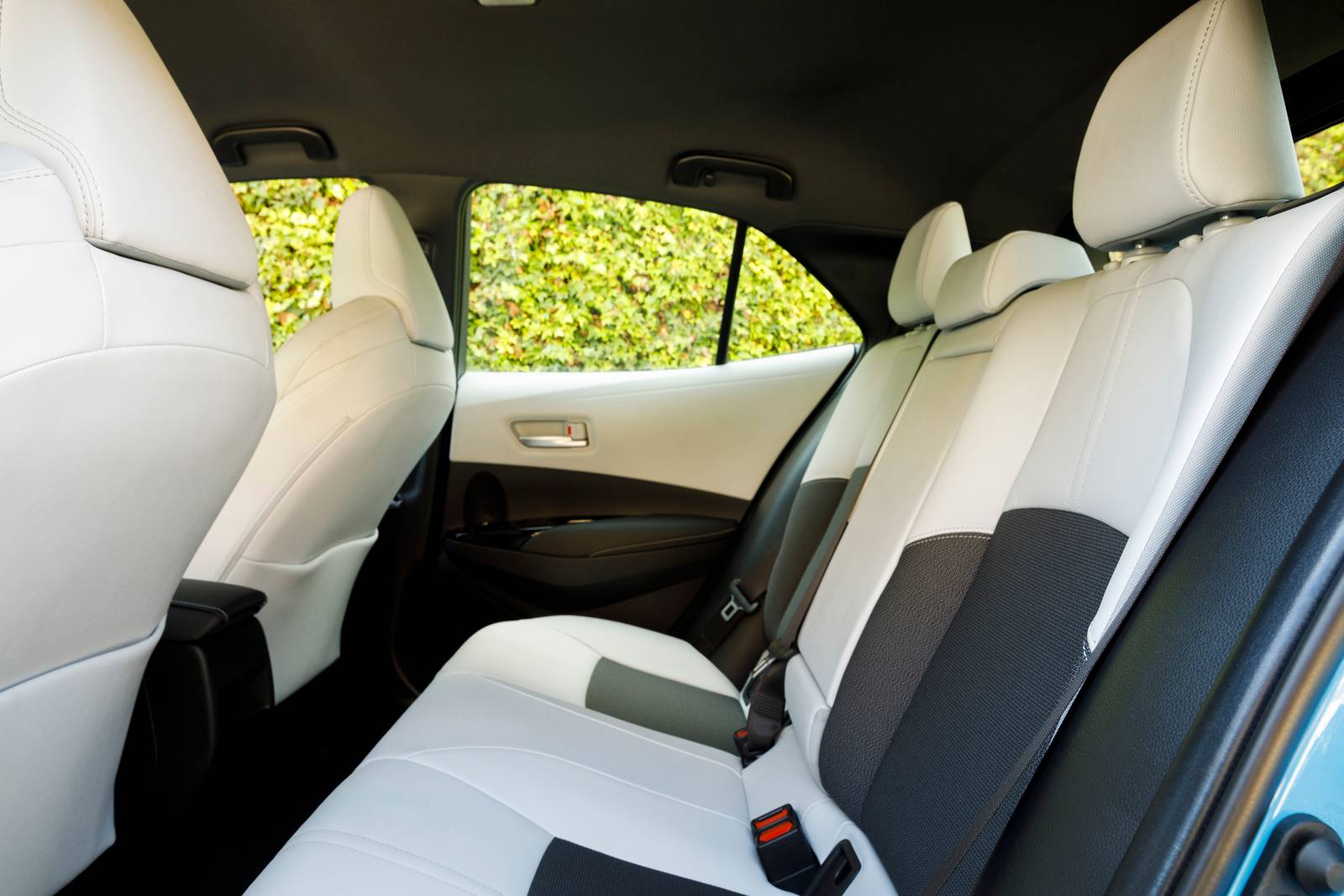 2019 Toyota Corolla interior RI