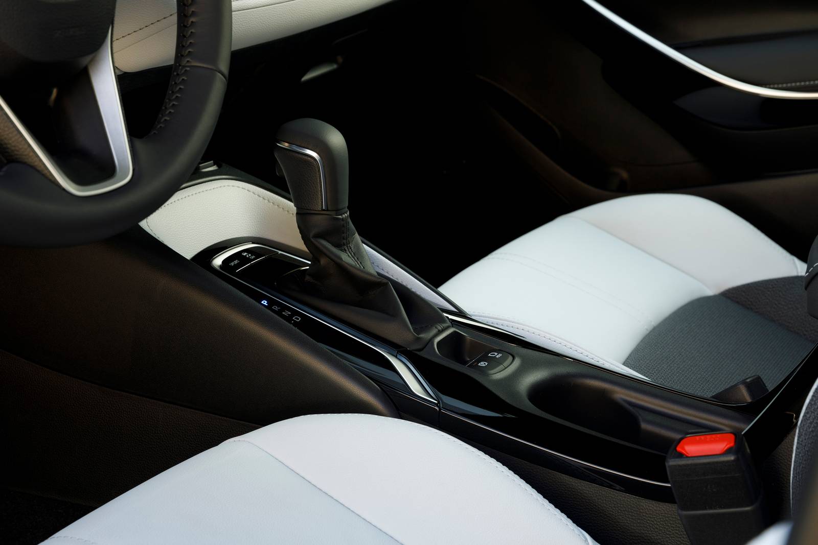 2019 Toyota Corolla interior SHF