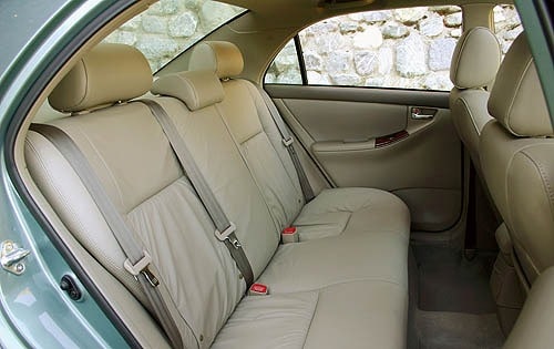 2005 Toyota Corolla interior RI