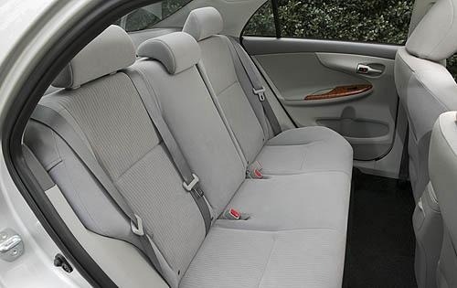 2009 Toyota Corolla interior RI