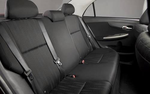 2011 Toyota Corolla interior RI