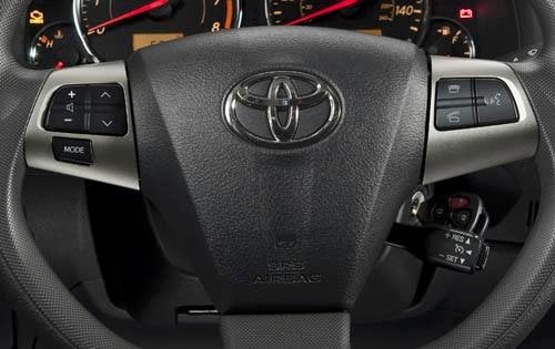 2011 Toyota Corolla front safety DETAIL