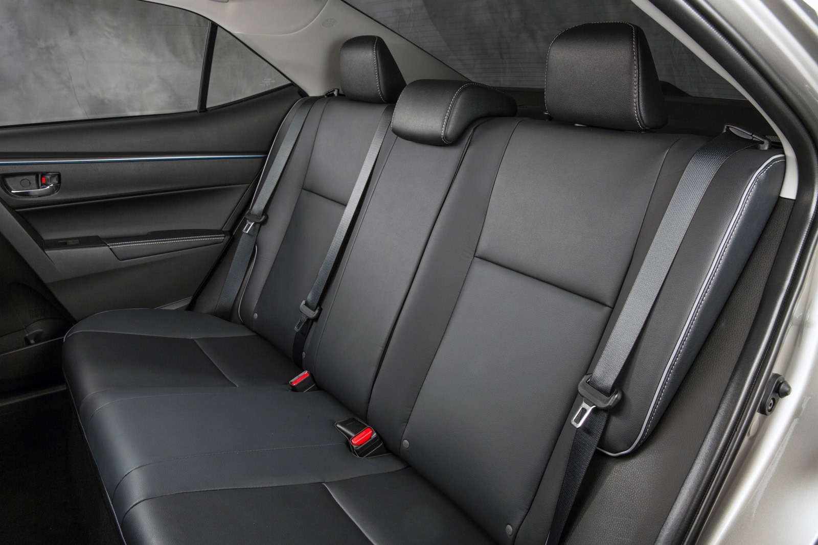 2014 Toyota Corolla interior RI