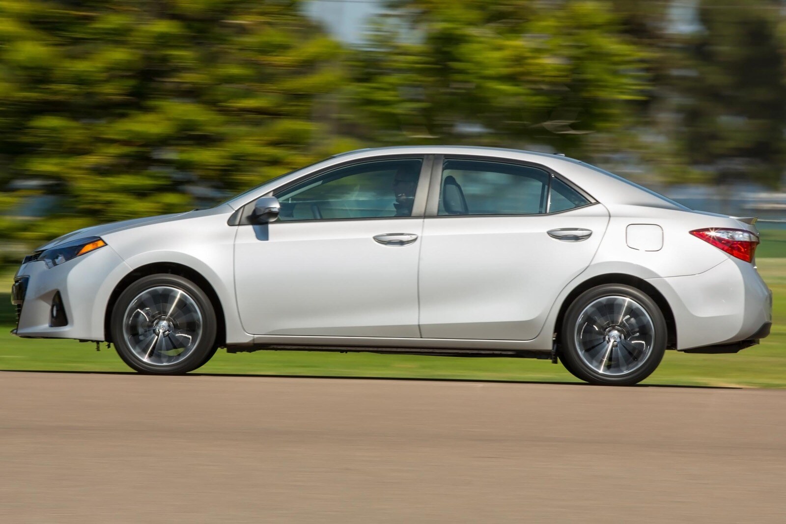 2014 Toyota Corolla exterior FQ